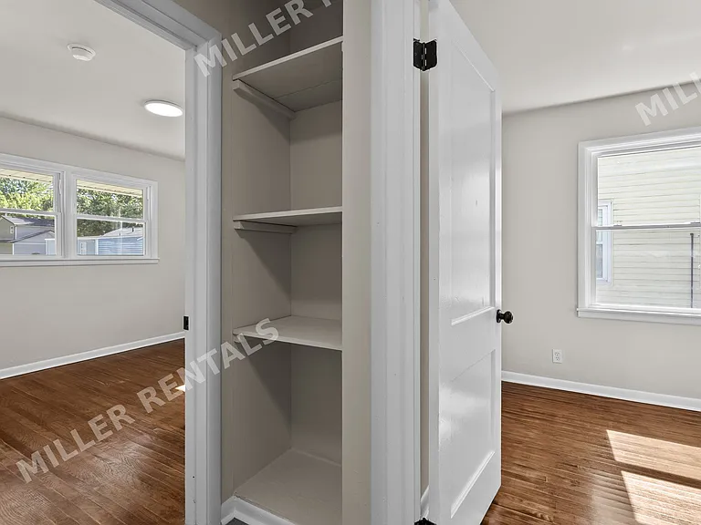 3606 Hudson Ave — Photo 7