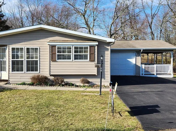 74 Maple Leaf, Sellersville, PA 18960