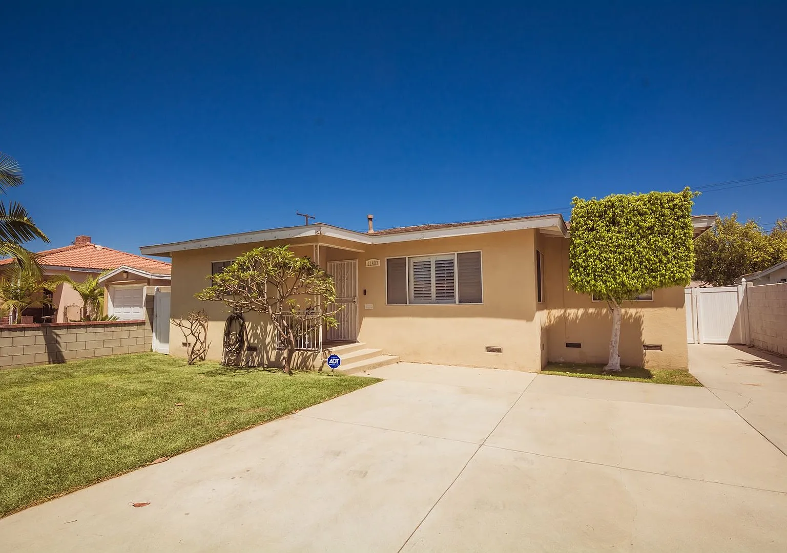 11433 Littchen Street, Norwalk CA 90650 SFR 3 Bedroom, 1.75 Bathroom, 2 Car Gr- For Rent — Photo 1