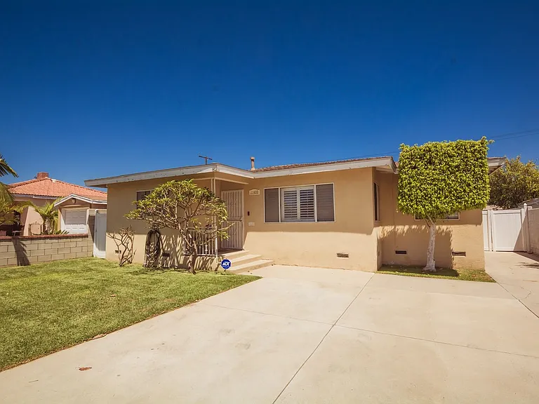 11433 Littchen St — Photo 1
