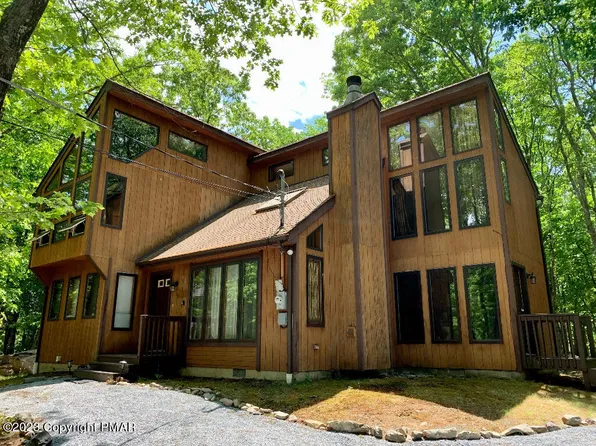 327 Robinwood Ter, East Stroudsburg, PA 18301