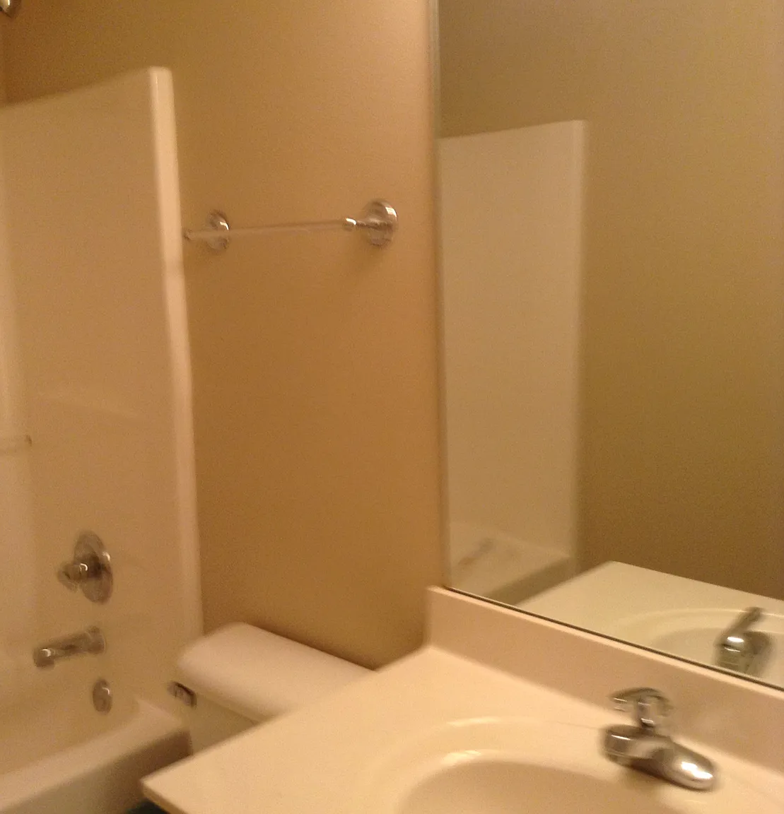 3 bed, 1596 sqft, $750 — Photo 1