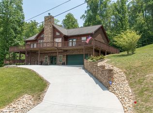 229 Red Oak Ln, Caryville, TN 37714