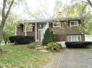 21W261 Drury Ln, Lombard, IL 60148