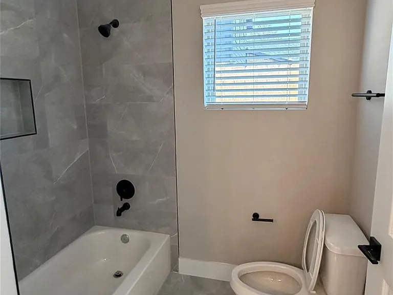 2615 Piemonte Avenue Cir — Photo 23