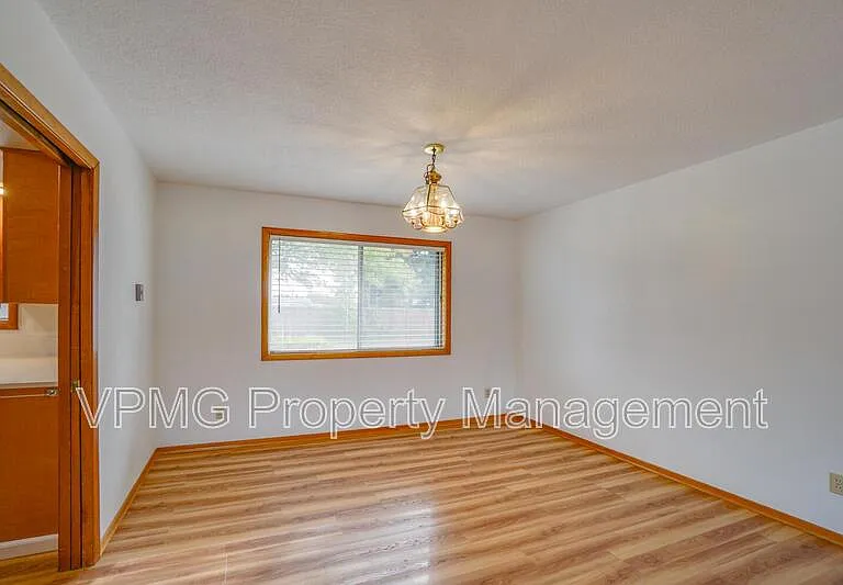 7301 Indiana St — Photo 8