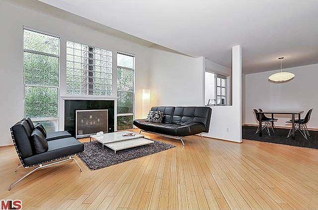 2nd image of 824 Westmount Dr