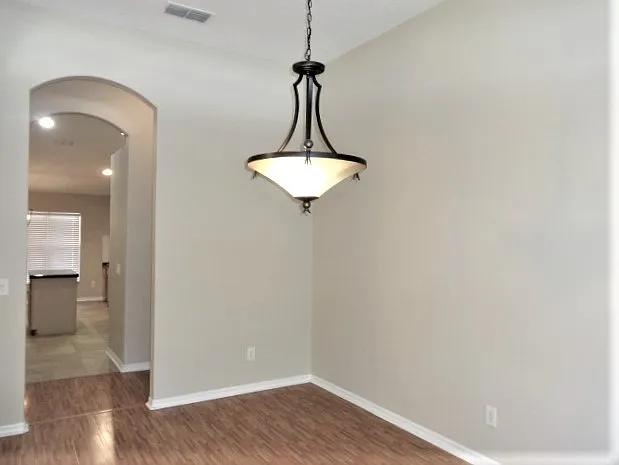 140 Norris Pl — Photo 3