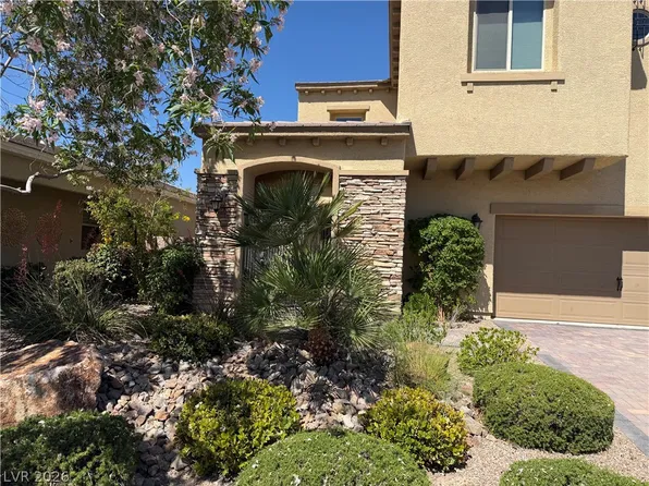 817 Orchard Course Dr, Spring Valley, NV 89148