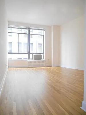 Rented by Avenues Real Estate | media 13