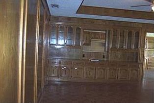 3rd image of 929 Foxwood Dr