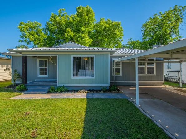 1010 SE 17th St, Mineral Wells, TX 76067