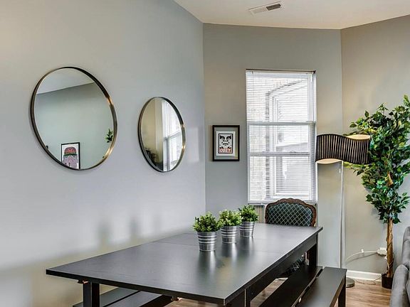 4th image of 3140 W Fulton St #3