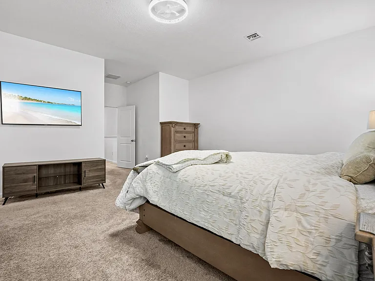 1826 Lake Cove Dr — Photo 16