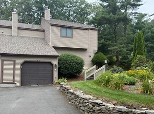 17 Maple Ln #17, Avon, CT 06001