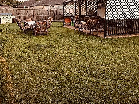 3rd image of 506 W Gillian Ave Rogers Ar #72758