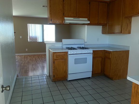 2nd image of 21911 Arapahoe Ave APT 3