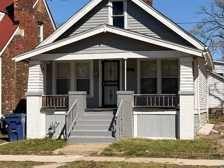 1311 E Nevada St — Photo 2