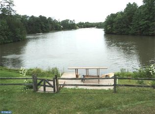 25 Chatham Dr, Voorhees, NJ 08043