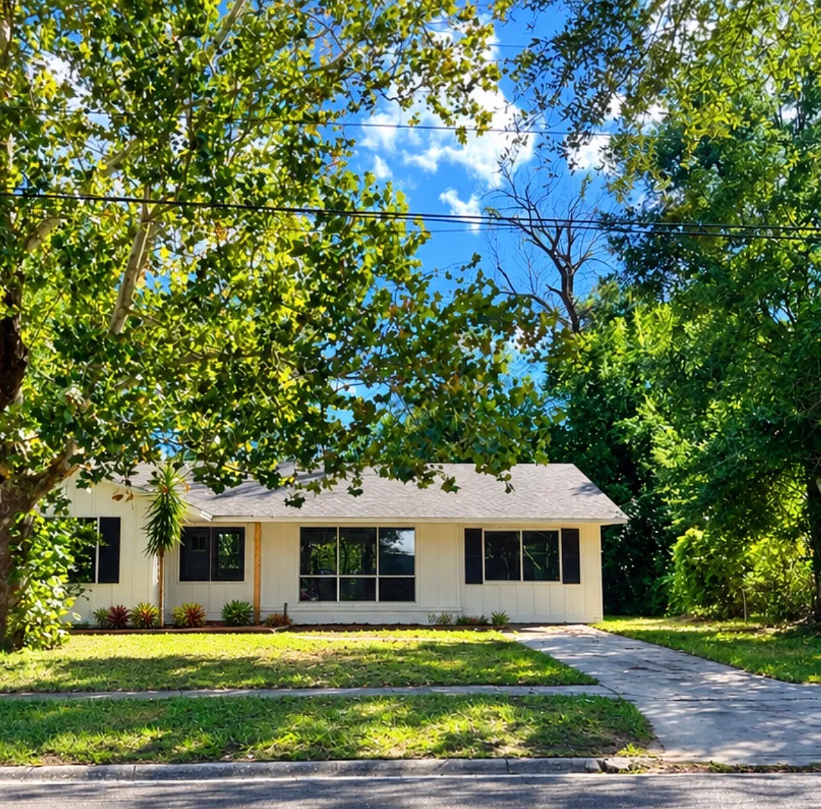 4 bed, 2.5 bath, 1435 sqft, $2,300 — Photo 1