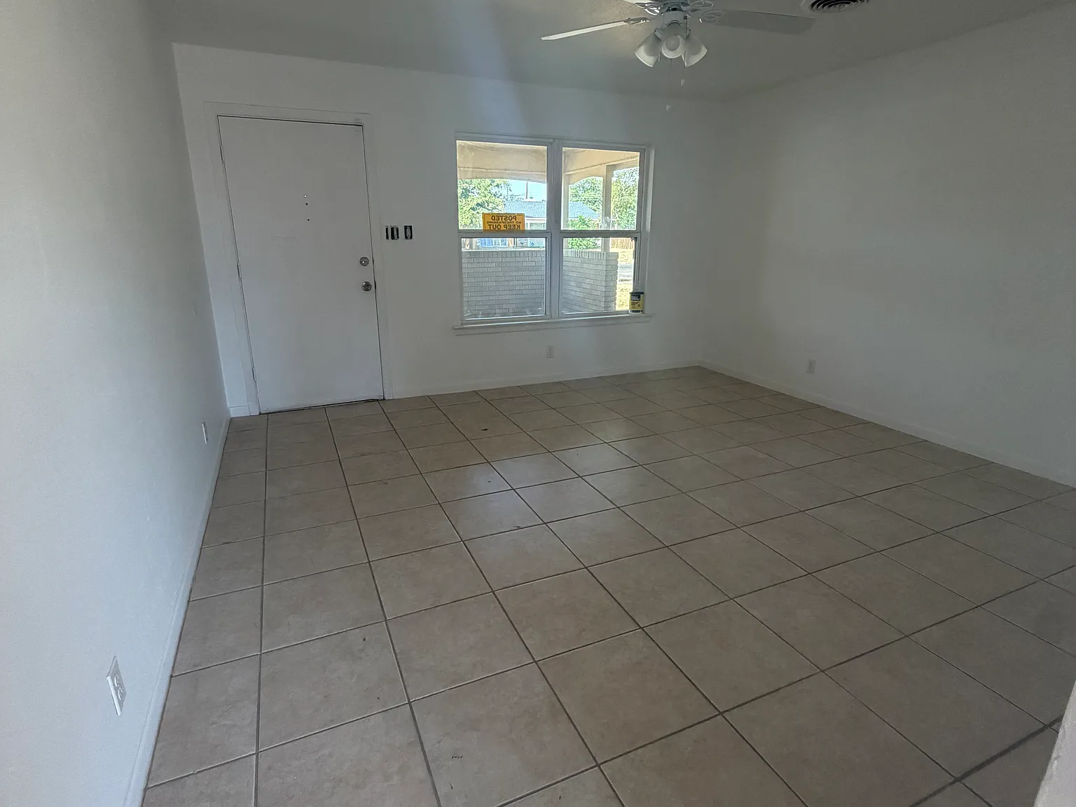 3 bed, 1390 sqft, $1,400 — Photo 4