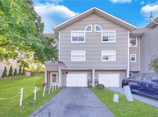 45 Brookside Dr W, Harriman, NY 10926