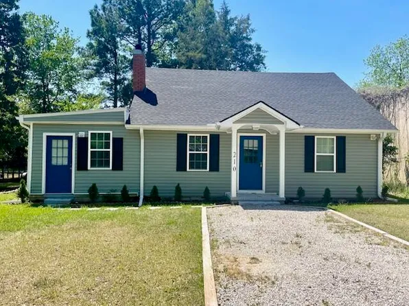 210 Renaldi Street, Elizabethtown, NC 28337