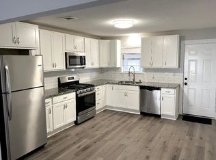 717 S Morgan St, Angleton, TX 77515