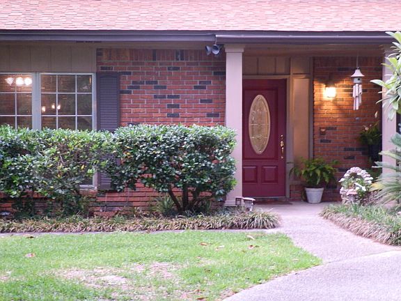 Front Entry View
