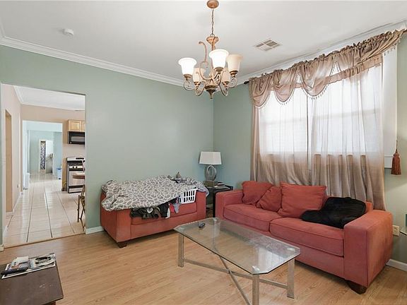 3rd image of 2032 Robert St