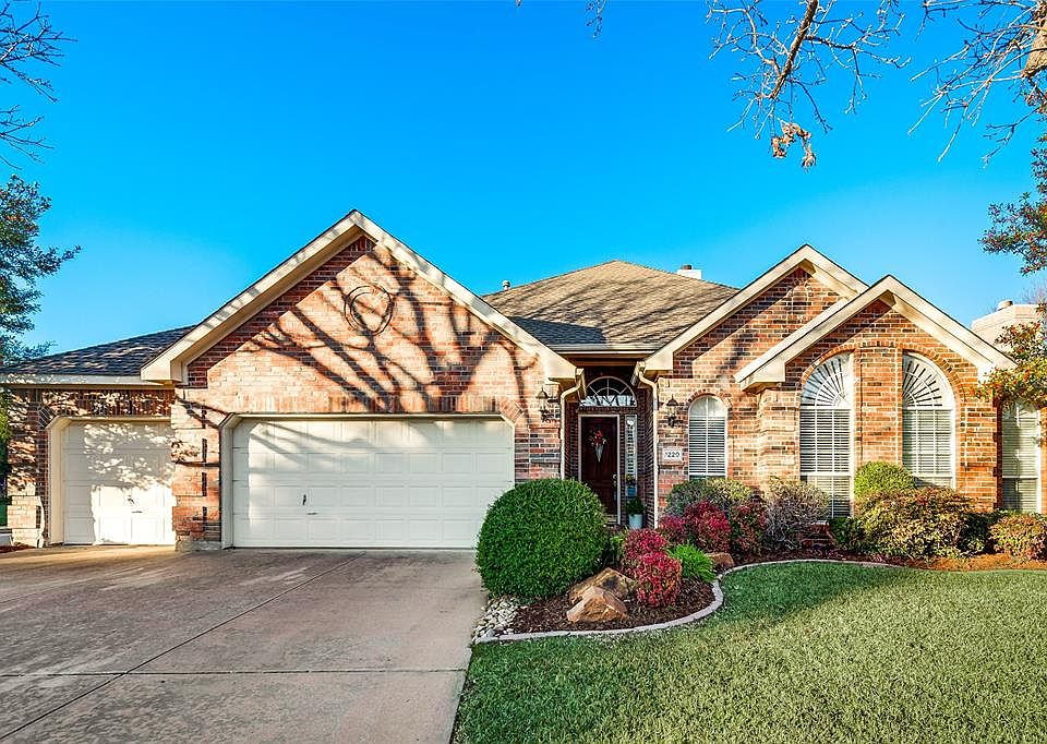 2nd image of 1220 Slash Pine Dr