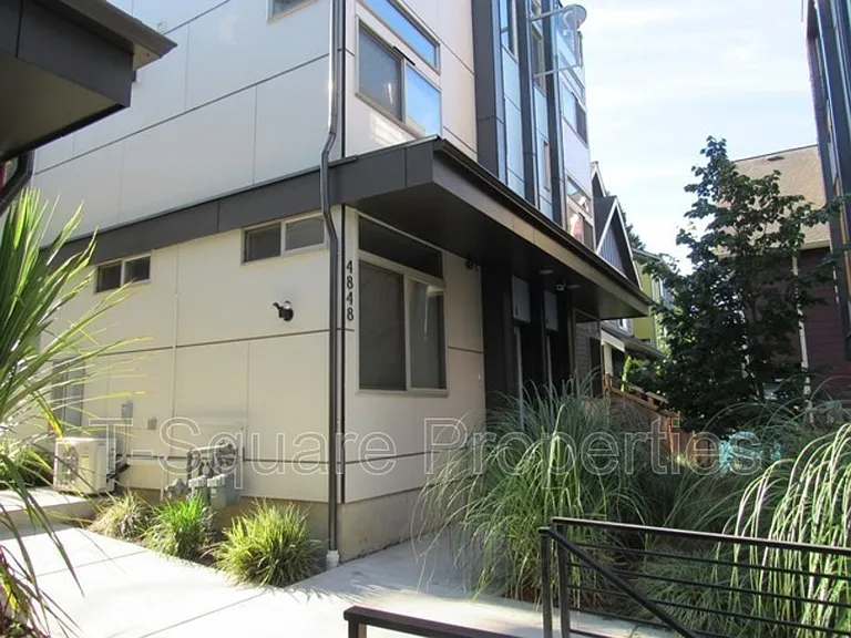 4848 Delridge Way SW #A — Photo 1