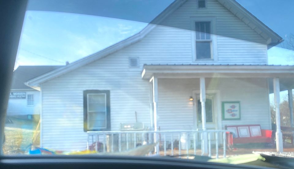 1st image of 410 Grissom St