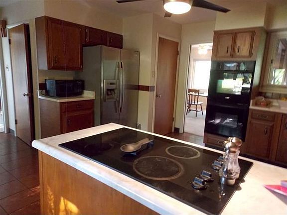 5th image of 3578 Wales Dr
