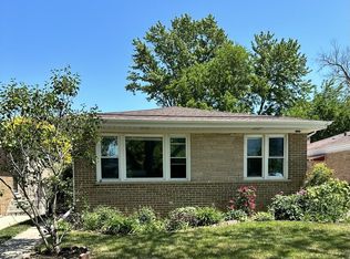 630 Laramie Ave, Wilmette, IL 60091