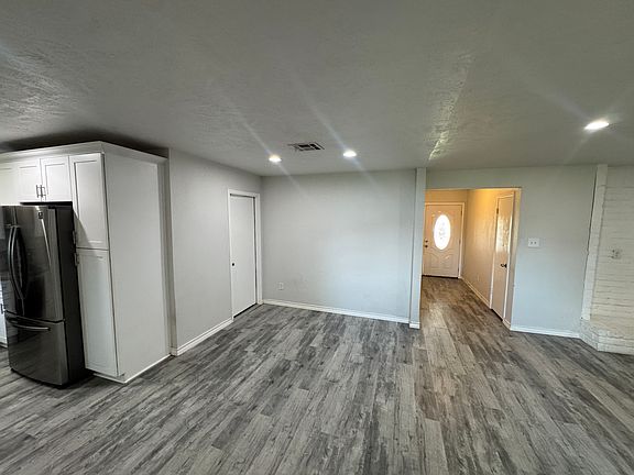 4th image of 3227 Fern Rock Dr