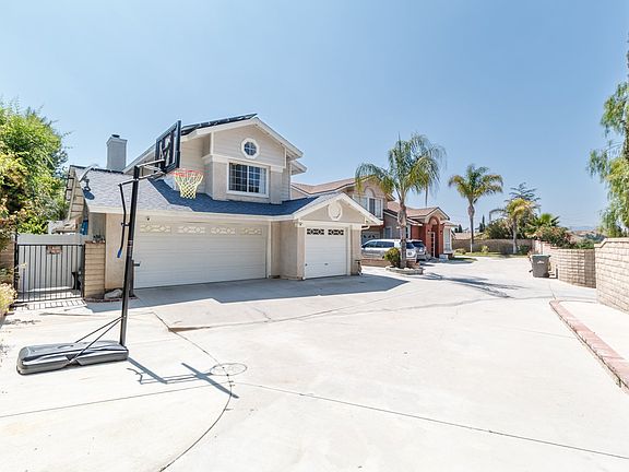 3rd image of 27717 Spandau Dr