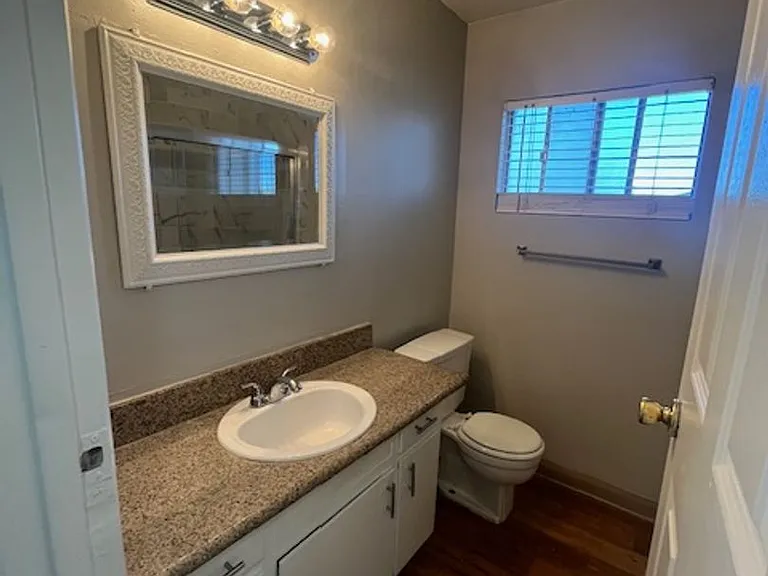 725 Lilly Ln — Photo 5