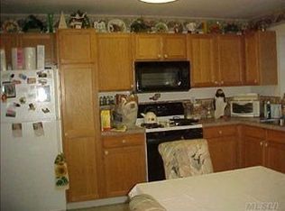 1364 Chicago Ave, Bay Shore, NY 11706