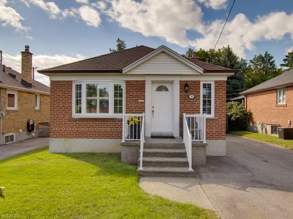 70 Westleigh Cres, Toronto, ON M8W 3Z7