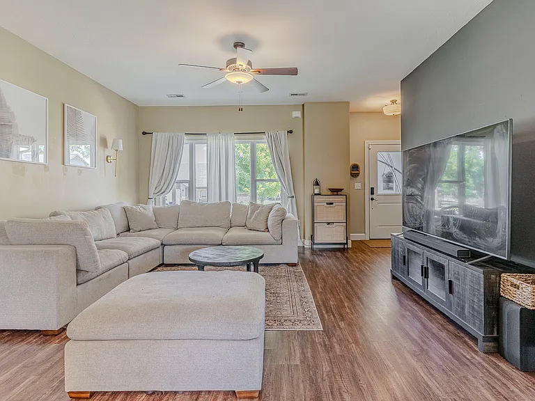 4319 Aspen Dr — Photo 21