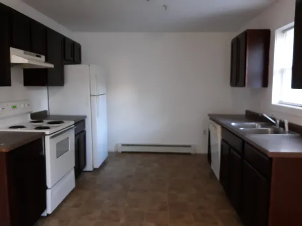 12 Folsom St APT 1, Dover, NH 03820