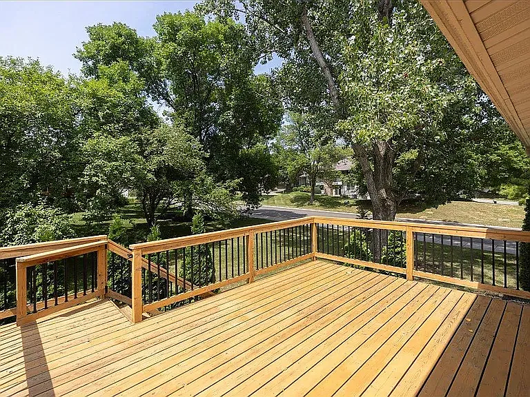 9983 Balmoral Ln — Photo 27