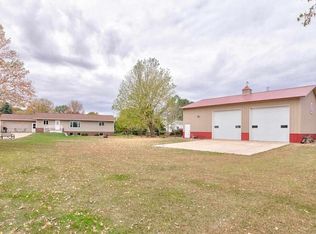 1204 T Ave, Milford, IA 51351