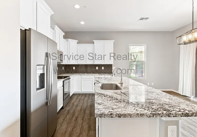 888 N Imperial Pl — Photo 10