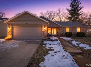 6835 Bear Creek Dr, Saint Louis, MO 63129