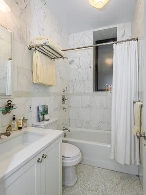 Sold by Sotheby's International Realty | media 14