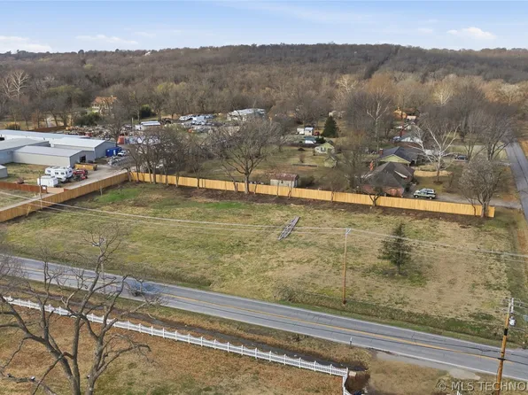 8550 S 33rd West Ave, Tulsa, OK 74132