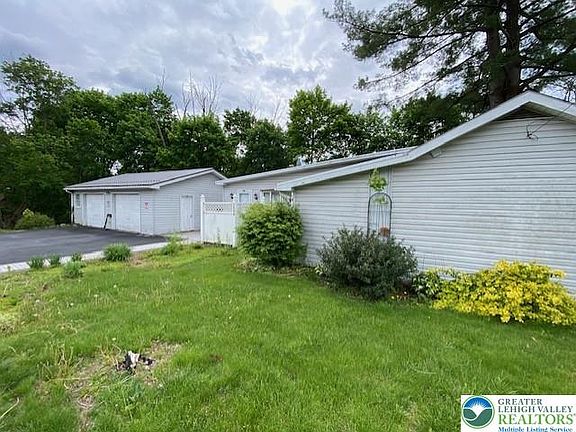 2nd image of 2236 Hillside Rd