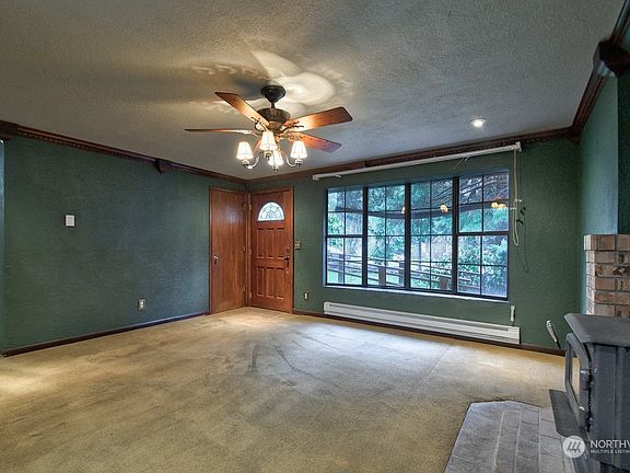 4th image of 1240 Neil Street NE
